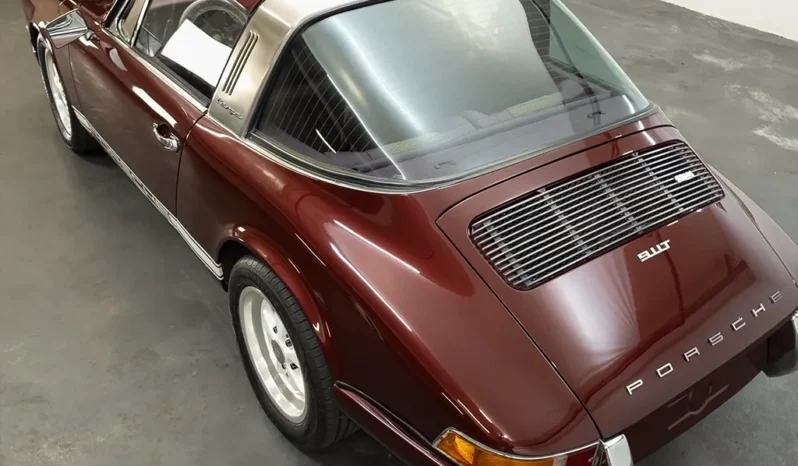 
								1972 Porsche 911 Targa full									