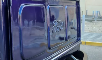 
									1952 Ford F1 Pickup: Classic American Truck in Blue full								