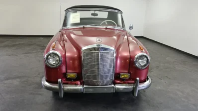 Classic Car 1957 Mercedes Benz 220S Cabriolet in Maroon