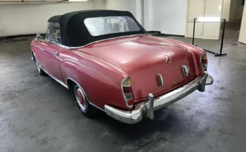 Classic Car 1957 Mercedes Benz 220S Cabriolet in Maroon