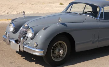 Classic Car 1961 Jaguar XK150 in Elegant Gray