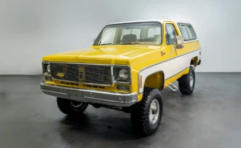 Classic Off-Road Car 1977 Chevrolet K5 Blazer Cheyenne